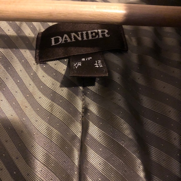 Taupe leather jacket size small - Picture 7 of 8